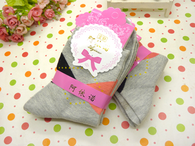 新款2015 正版阿伊诺彩棉精品卡通纯棉袜中筒春秋冬季潮款