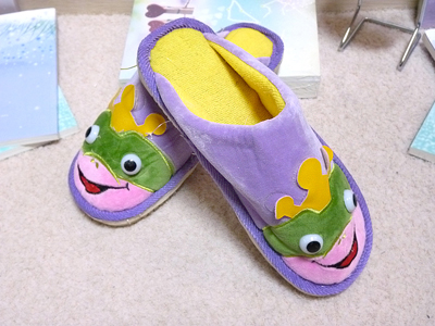 新款 冬季男女保暖夹棉毛绒卡通青蛙家居拖鞋