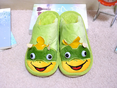 新款 冬季男女保暖夹棉毛绒卡通青蛙家居拖鞋