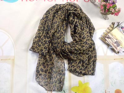 冬季长款桑蚕丝豹纹围巾 正品丝巾女士豹点纱巾 披肩 -豹点