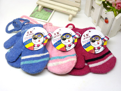 新款 冬季儿童宝宝手套保暖手套加厚连指小孩包套女男童手套带挂绳