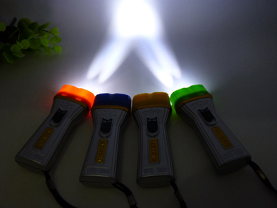 超小强光 新版迷你手电 充电LED家用手电简 迷你远射家用 -1068