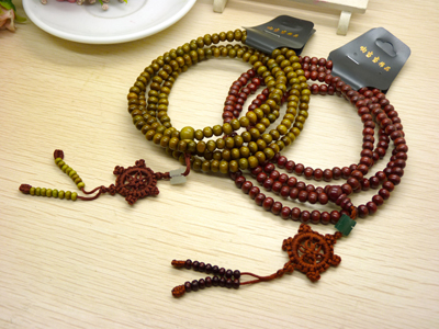 新款 特价桃之缘 红檀佛珠手链 男女辟邪手串 红檀木 -218颗大珠节玉坠