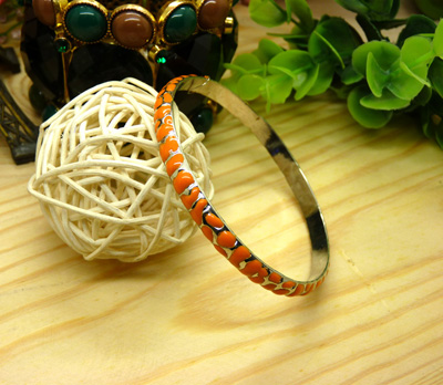 漂亮女孩复古华丽手环 高档合金手镯 女士亮丽首饰品生日礼物