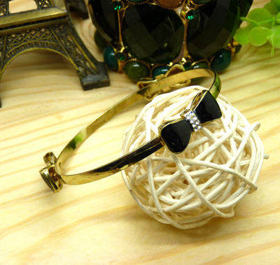 漂亮女孩复古华丽手环 高档合金手镯 女士亮丽首饰品生日礼物