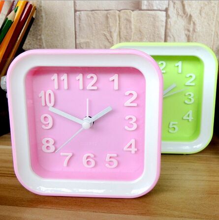 立体数字式时钟闹钟 家用 懒人方形时钟闹钟