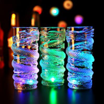 LED发光水杯 酒杯 龙珠大气设计发光杯