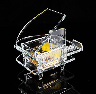 潮流时尚水晶玻璃钢琴音乐盒  生日礼物 卧室摆件