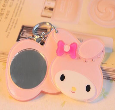 全网最低价金属卡通钥匙扣 带镜子多种卡通创意钥匙链