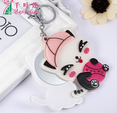 全网最低价金属卡通钥匙扣 带镜子多种卡通创意钥匙链