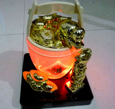 17*20cm（不动款）音乐灯光财神爷 开业送礼招财娃娃酒桶