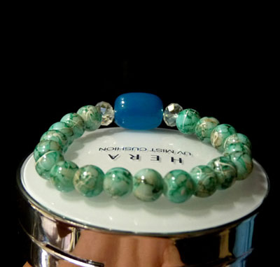 高仿翡翠手链 色泽鲜艳 大气上档次