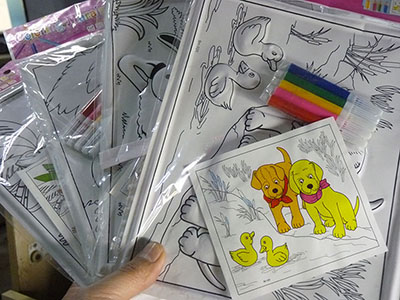 厂家直销儿童益智玩具幼儿园填色5彩水彩画