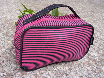 **特价百款化妆包**创意多功能旅行化妆包收纳洗漱收纳包批发